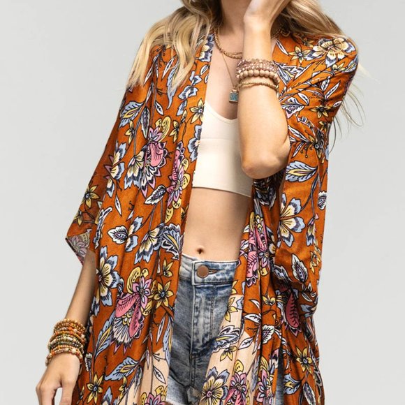 Dainty NYC Other - Garden Floral Print Claudette Kimono